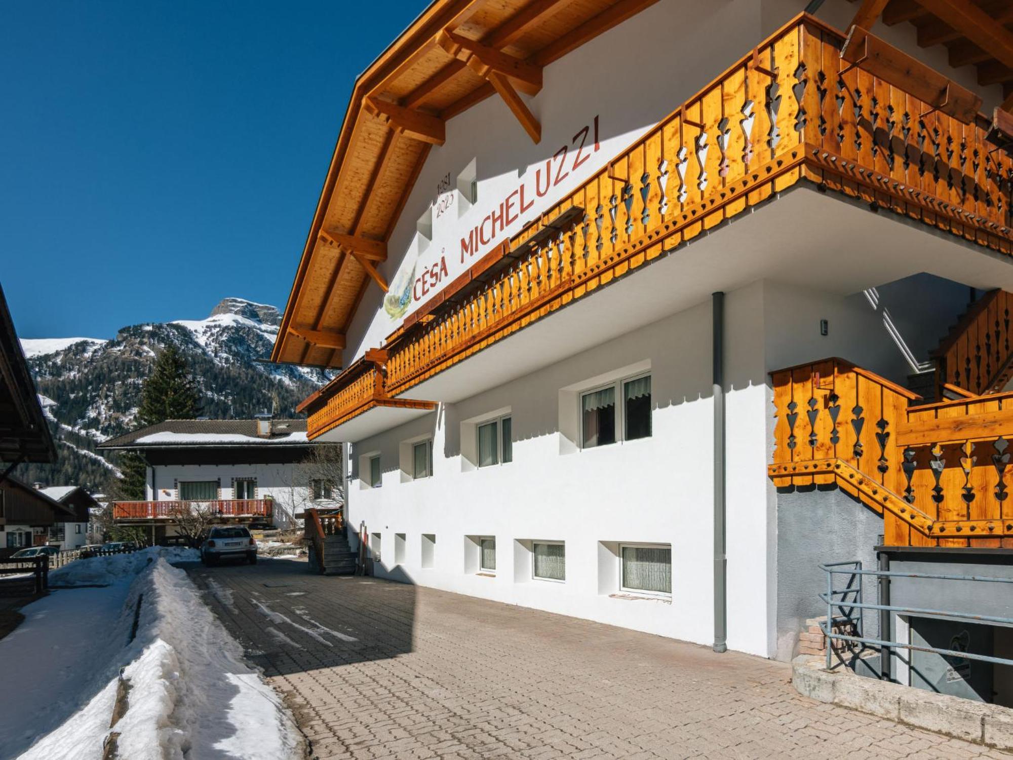 Apartmán Locazione Turistica Cesa Micheluzzi - Czi712 Penia Exteriér fotografie